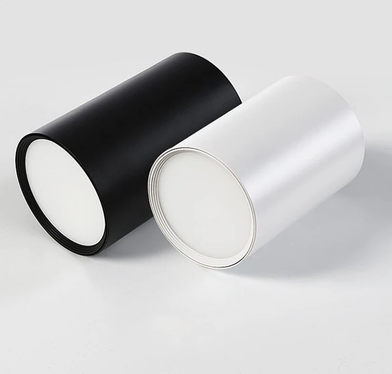 Диммируемый потолочный светильник с поверхностным креплением точечный