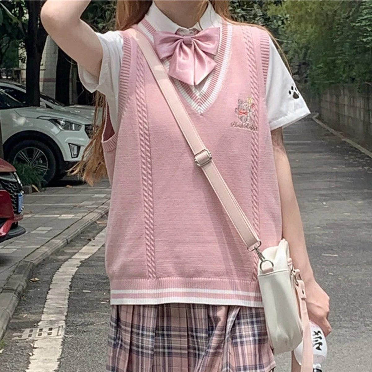 

Y2k Preppy Style Oversized Sleeveless Knit Vest Kawaii Pink Cartoon Knitted Sweater Vest Korean Fashion Women Clothing Tops 2021