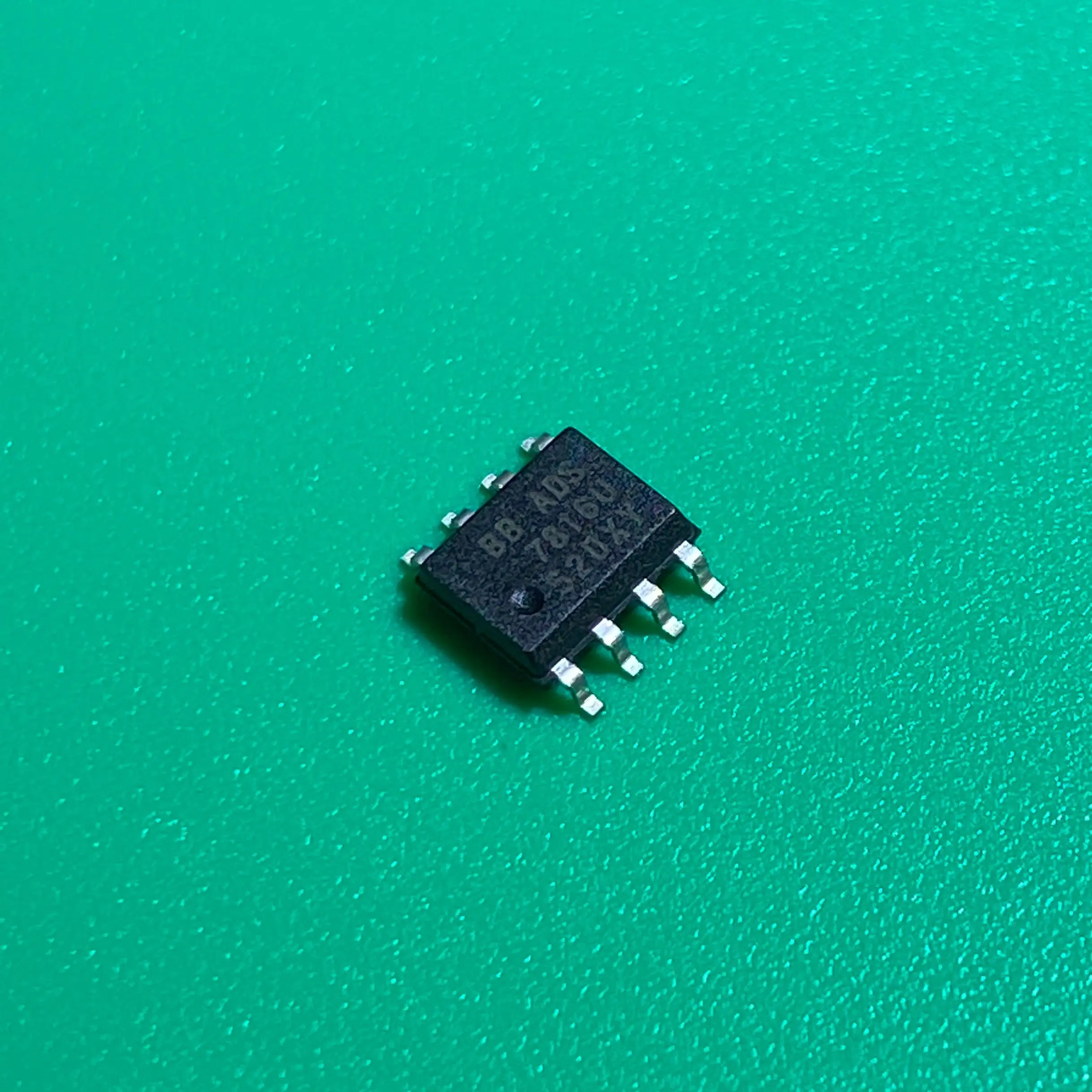 

2 ./ ADS7816U SOP8 IC 12BIT 200 UNIPOL A/D 8soic BBADS7816U 7816U