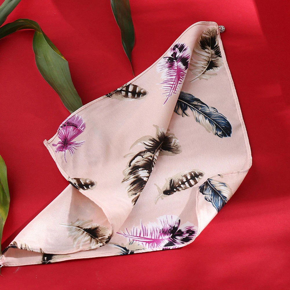 Женский шелковый шарф в полоску с искусственным жемчугом и цветочным принтом |