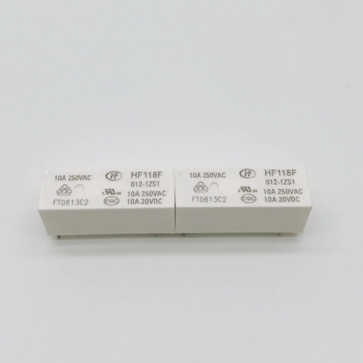 HF118F-012-1ZS1 5pin 10A250VAC 12vdcреле