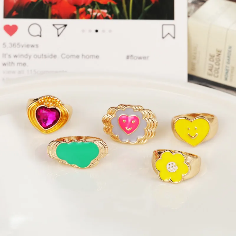 

Vintage Summer Heart Flower Cute Metal Geometry Joint Ring for Womens Trendy Party Jewelry 2021