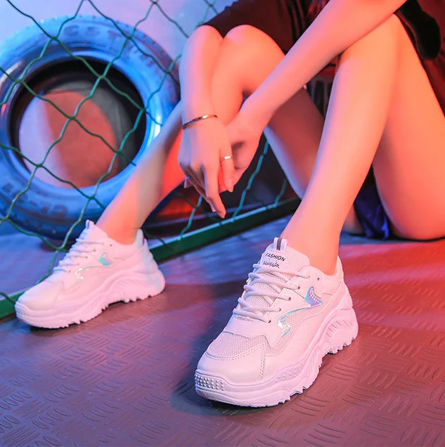 Кроссовки женские спортивные дышащие на шнуровке удобная обувь для бега 2021 |