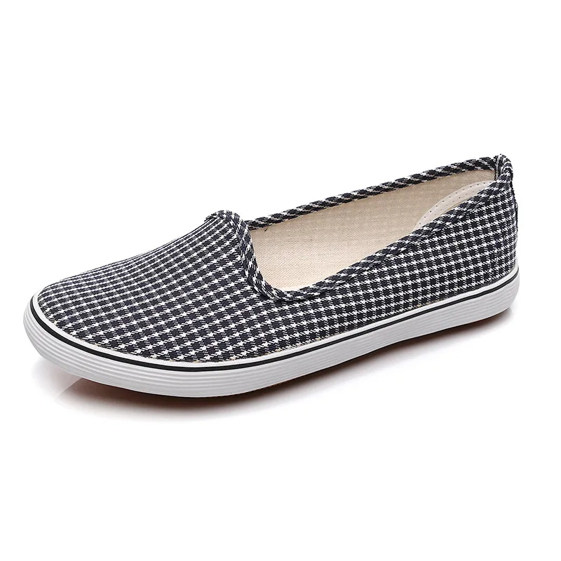 

2021 Board ShoesWomen's cloth shoes granny shoes middle-aged mom shoes canvas shoes non-slip soft bottom Spring New