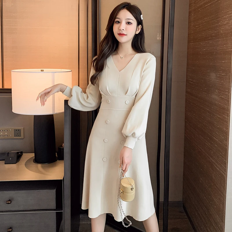 Женское трикотажное платье с V-образным вырезом и длинным рукавом тонкое