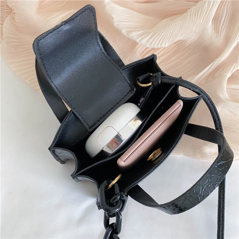 Женская сумка из искусственной кожи с крокодиловым узором и цепочкой| |