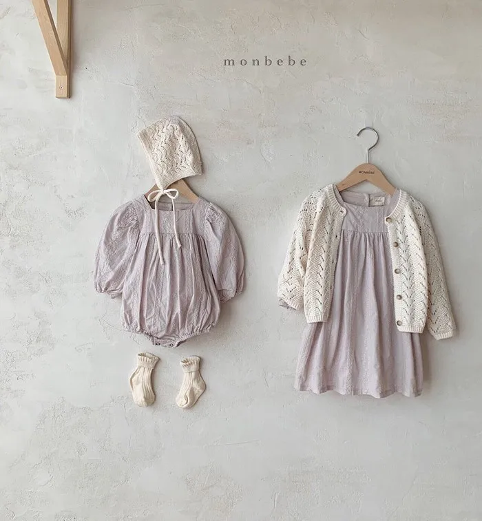

2021 Spring Korean Children's Clothes Baby Girl's Khaki French Square Neck Bubble Sleeve Romper Infant Jumpsuit