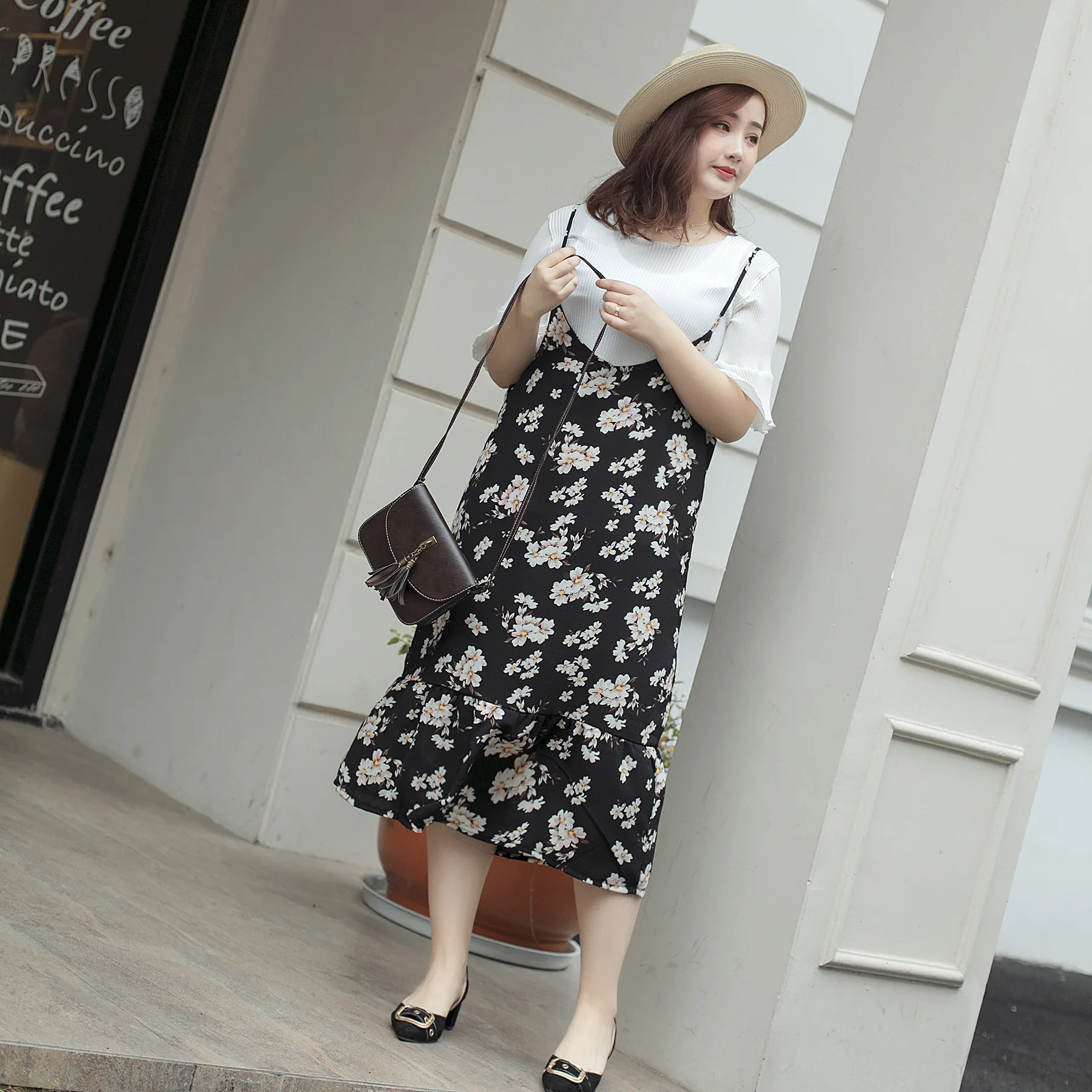 Летнее длинное женское платье большого размера модное свободное с круглым