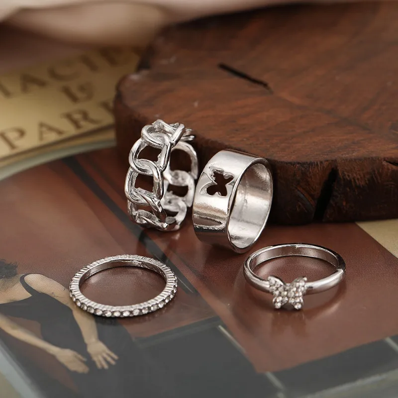 

Simple Alloy Personality Chain Ring Set Retro Butterfly Full Diamond Hollow Joint Rings