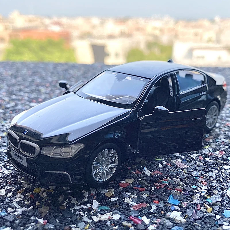 Simulation 1:36 BMW M5 alloy metal car model toy inertia swing vocal collection children's gift motel toys bmw | Игрушки и хобби