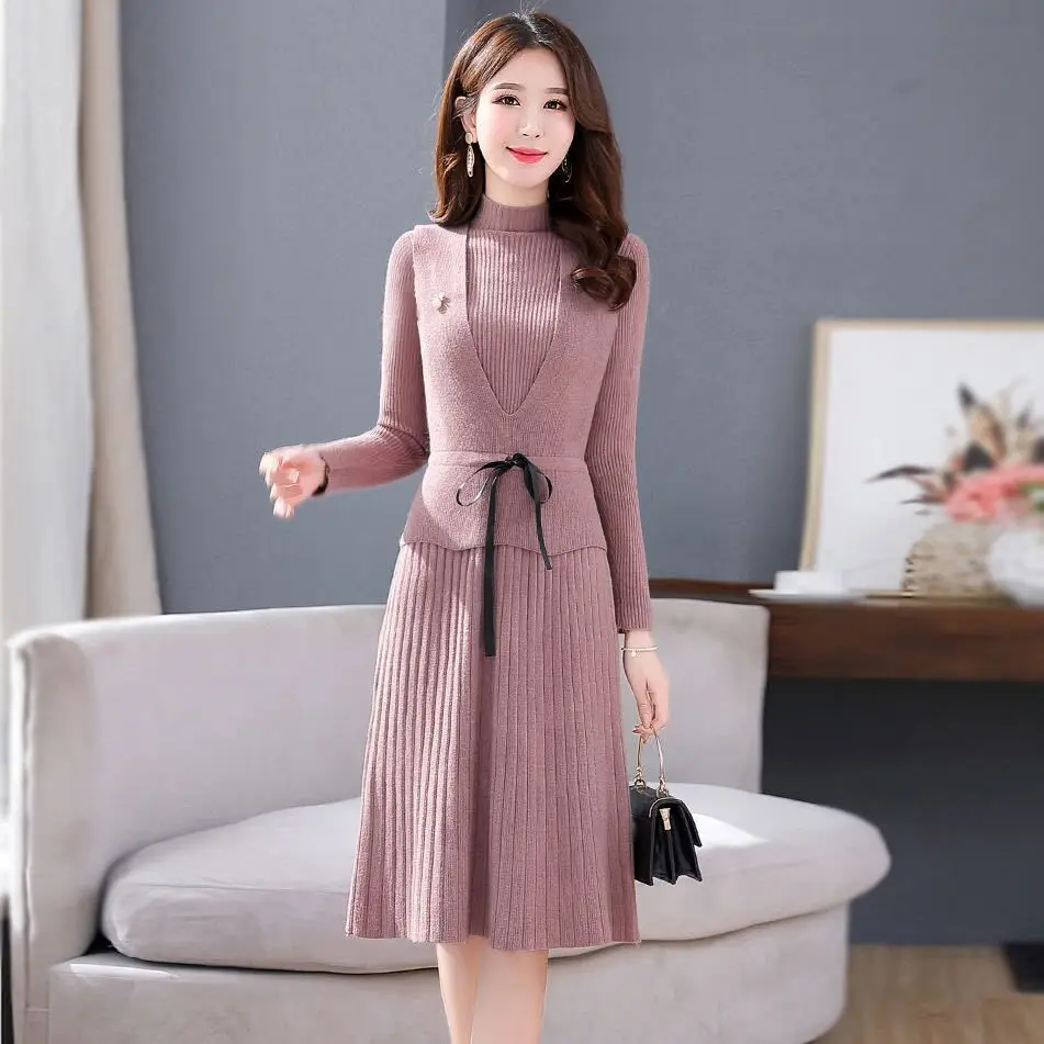 

Платье-водолазка трикотажное, из двух предметов, с длинным рукавом, на пуговицах