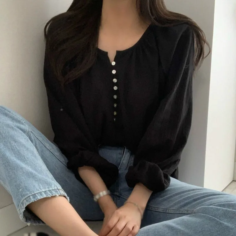 

Autumn Chic Long-sleeved Thin Air-conditioned Shirt Simple Temperament Ladies Solid Color Loose Shirt