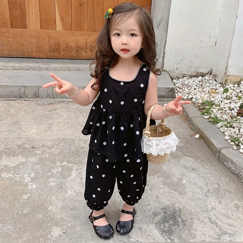 

Новый корейский комплект одежды для девочек, милый модный топ без рукавов в горошек с цветочным принтом, жилет и брюки, детские летние костю...