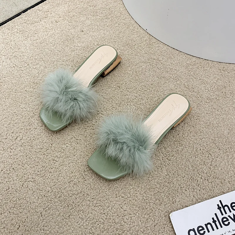 

new type of comfortable slippers for summer 2021