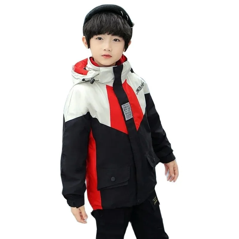 

Новая зимняя куртка из полиэстера для мальчиков плюс бархатная утепленная Съемная спортивная одежда три в одном повседневная детская одеж...