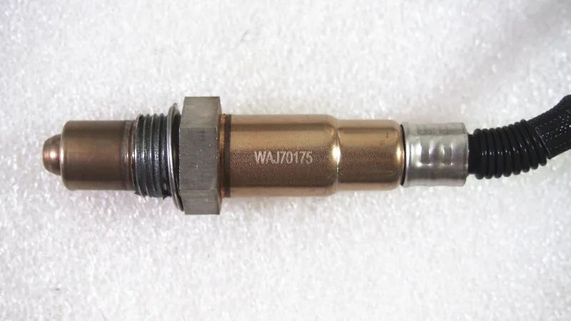 Opel Corsa C Omega B Signum Vectra GTS 1 2-2000 л кислородный датчик lambda 0258006386 / 24432940 855386 9199470 |