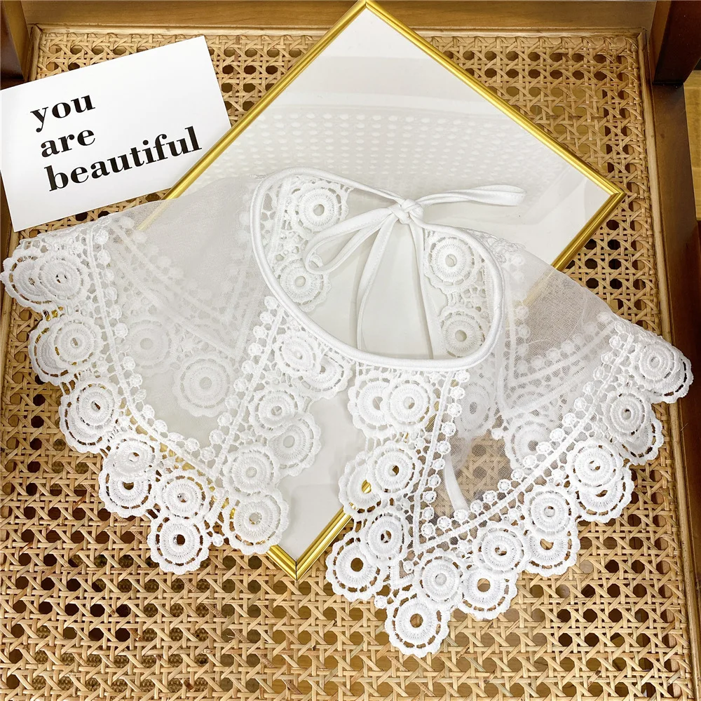 

Front Tie White Fake Collar Stand Beads Detachable Collar Fake Women Vintage Crystal Lace Ladies False Blouse Collar Half Shirt