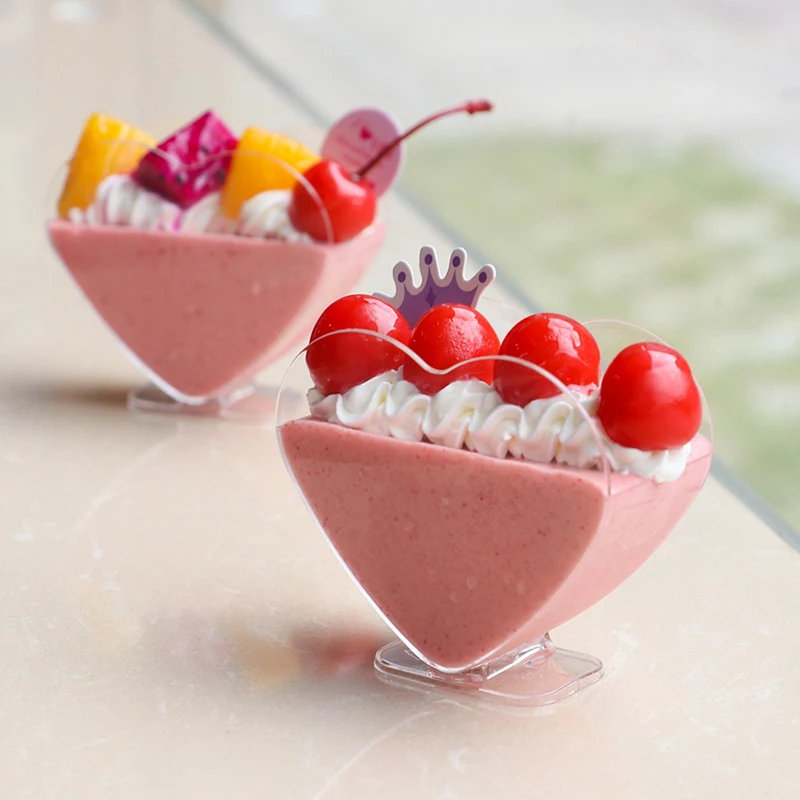 

20pcs Disposable Plastic Tableware Transparent Mousse Dessert Heart-shaped Cake Cups Birthday Decor Party Wedding Supplies