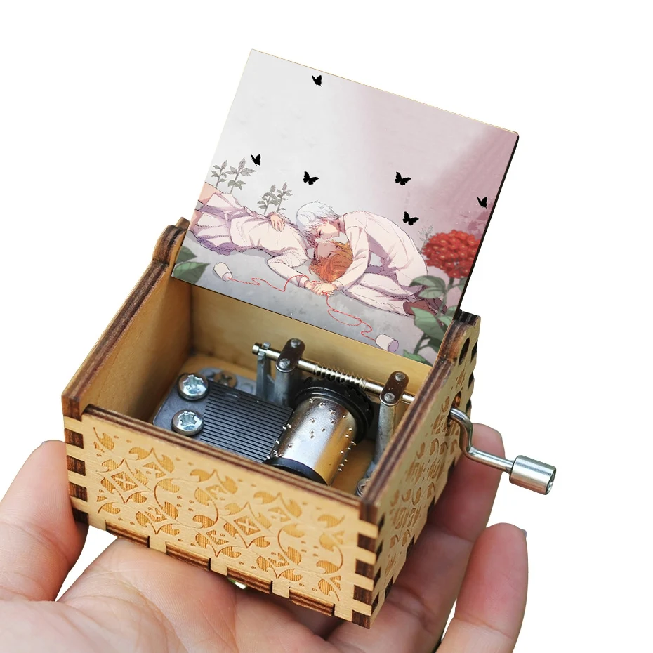 Музыкальная шкатулка с ручным заводом тематикой Neverland есть также множество