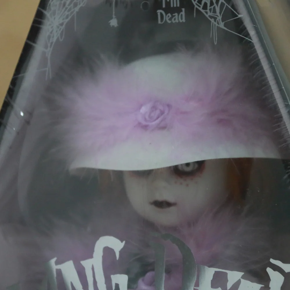 Живые мертвые куклы серии 23 Betsy Jennocide Фигурки игрушки Mezco оригинальная коллекция