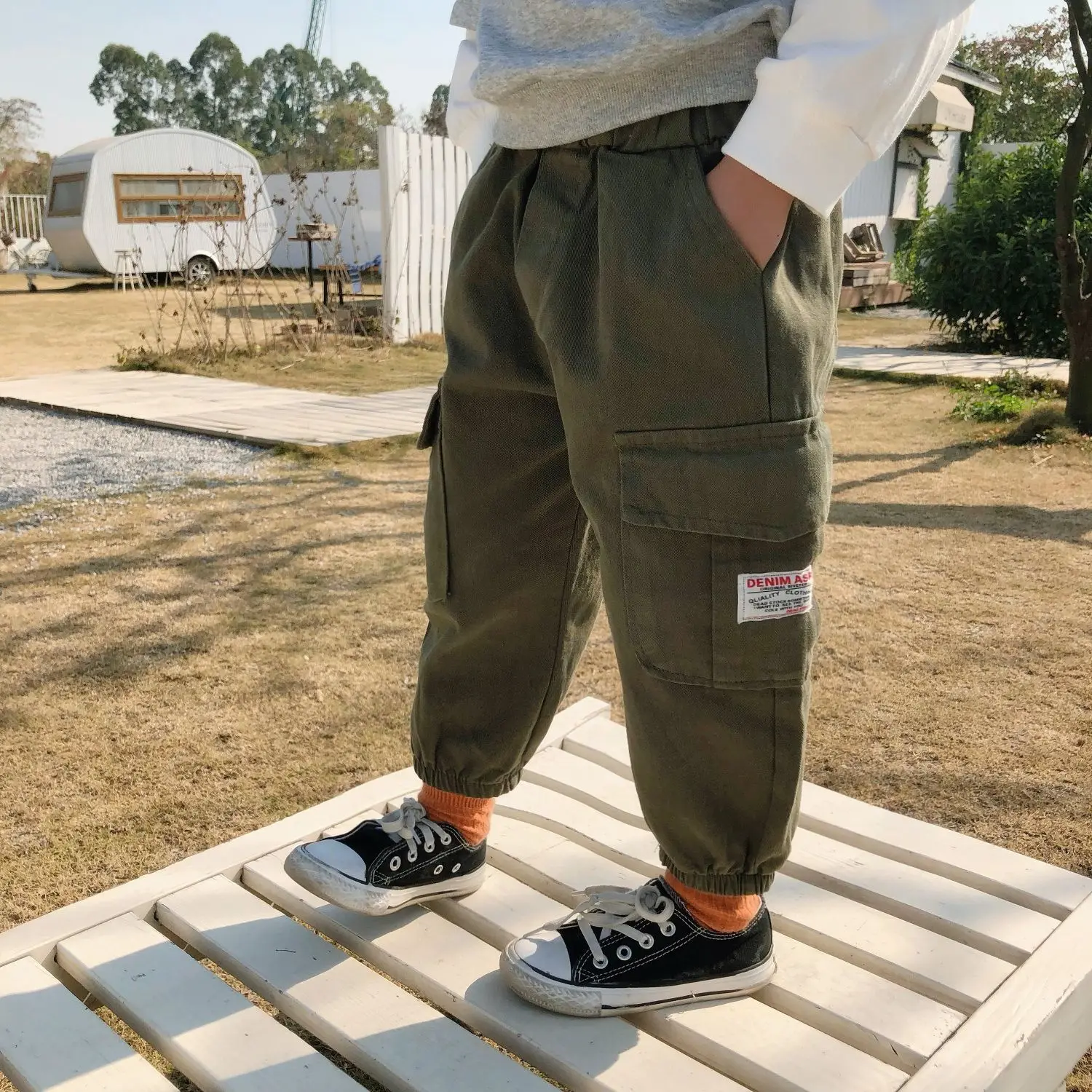 Весенне осенние детские модные брюки карго с боковыми карманами 3 вида цветов для