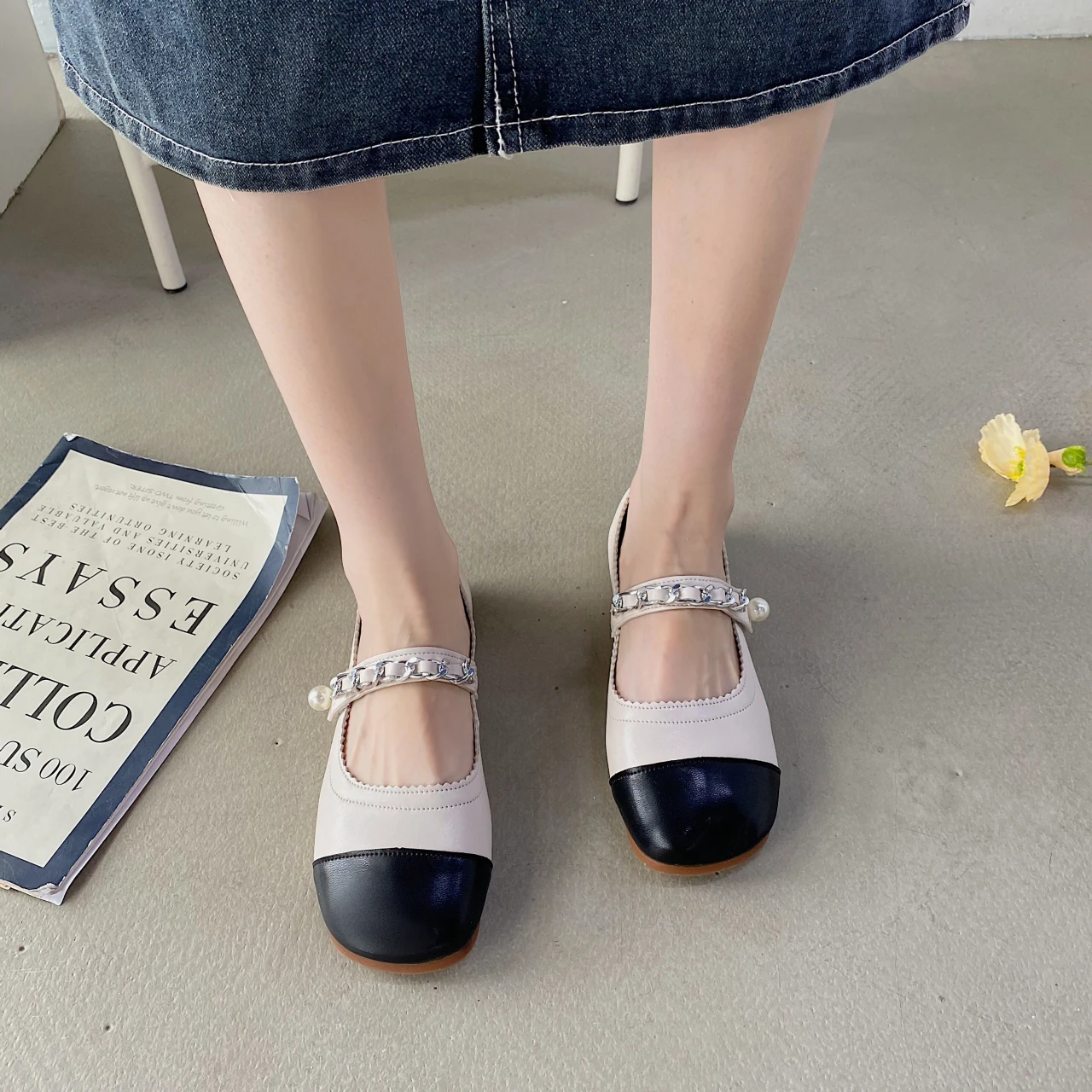 

EOEODOIT 2021 New Fashion Ballet Flat Women Sweet Retro Square Toe Patchwork Shoes Summer Flat Heels Leather Sandals