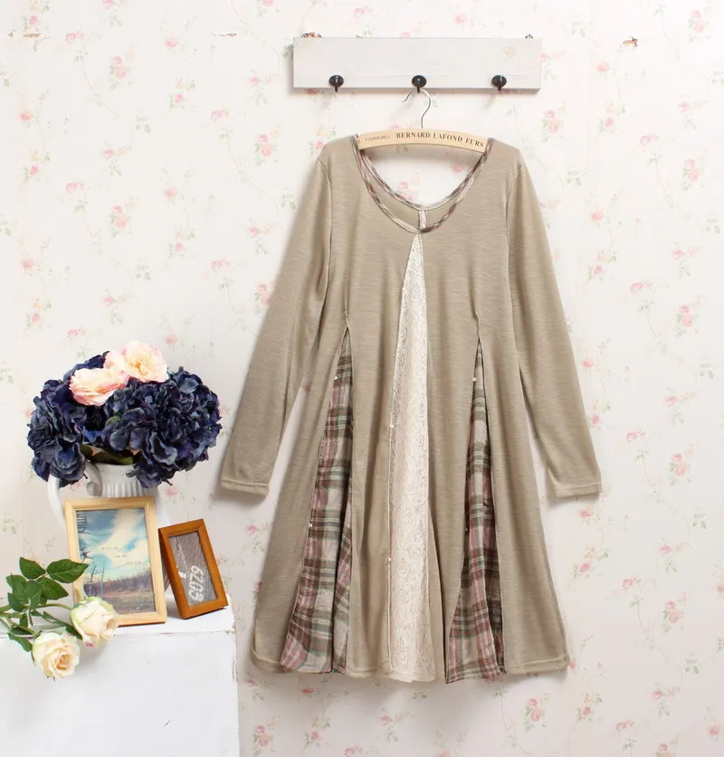 Женское длинное трикотажное платье винтажное клетчатое кружевное в стиле бохо с