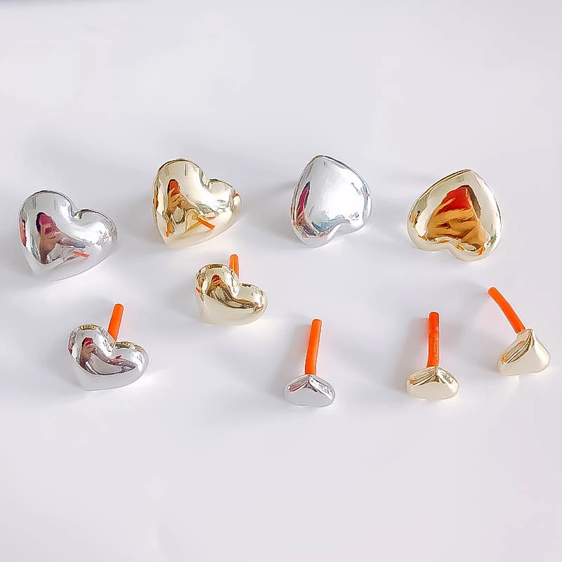 

Серьги-гвоздики в форме сердца, из белого к-золота, 6 шт.