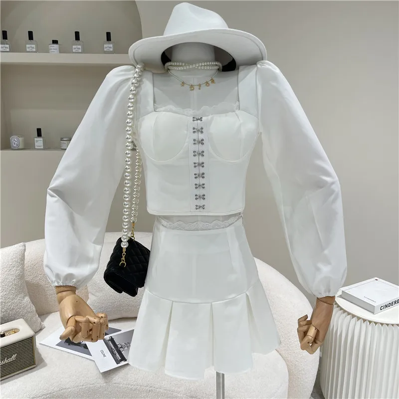 

Two piece set Women's Spring Summer 2021 Fashion Retro Short Square Neck Lace Top + pleated skirt