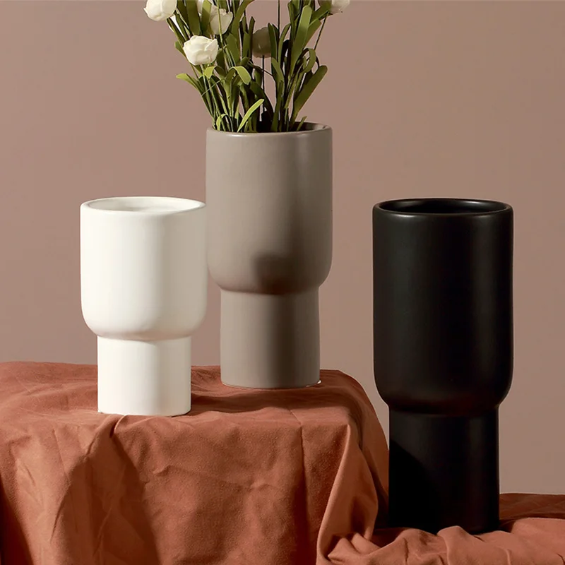 

Home Decoration Nordic Ins Modern Minimalism Ceramics Dried Flower Vase Light Luxury Desktop Ornaments Creativity Handicrafts