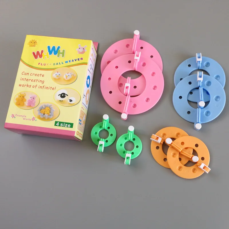 

Pom Poms Maker Plastic Pompon Set Clover Pluizenbol Wever Needle Craft DIY Breien Tool
