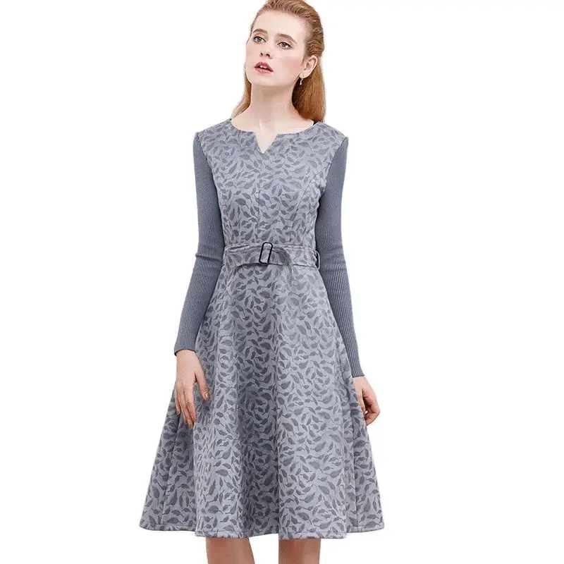 Женское бархатное Замшевое платье HELIAR офисное трикотажное расклешенного