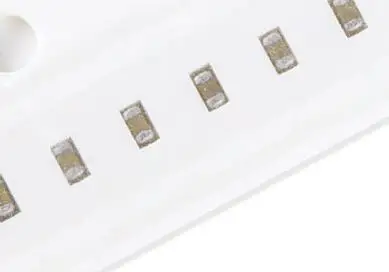 

Многослойные керамические конденсаторы-поверхностного монтажа 33pF 5% 50V 0201 new