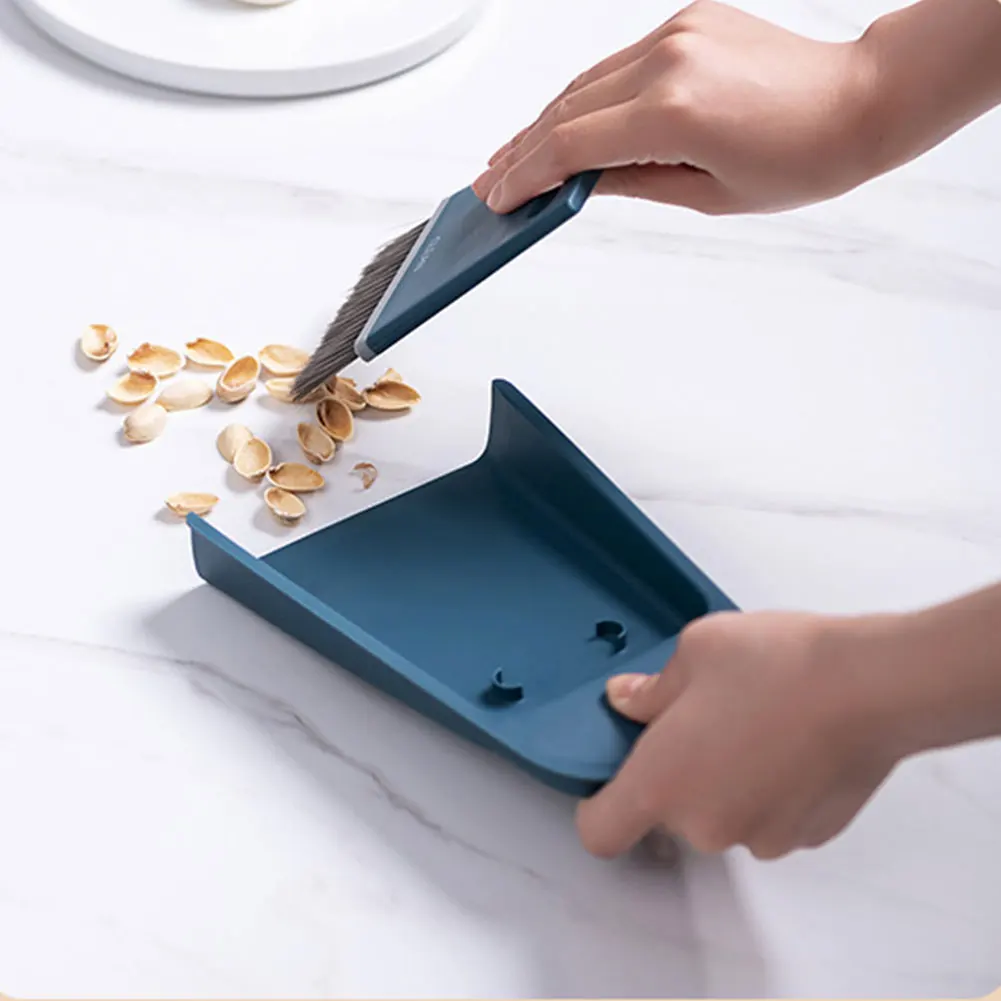 Новый мини Настольный развертки Чистящая Щетка малая веник совок комплект милый