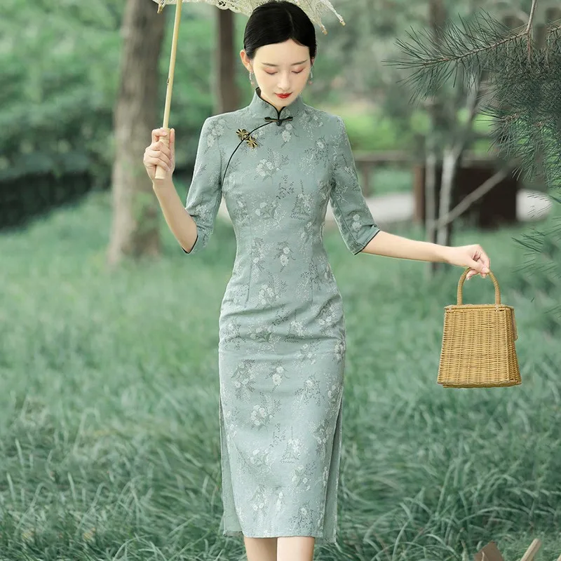 

Женское атласное платье-Ципао на пуговицах, зеленое винтажное платье с цветочным принтом и воротником-стойкой, пикантное вечернее платье в ...