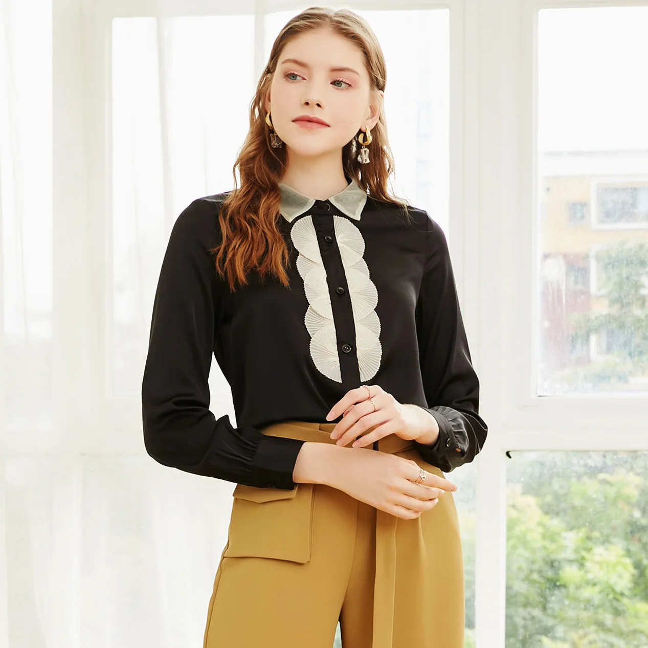 

2021 new Long Sleeve Chiffon shirt fashion 3D embossed contrast small Lapel shirt women's top manufacturer direct sales