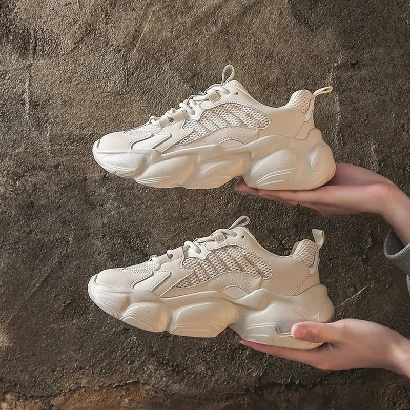 Женские кроссовки новинка 2021 дышащие повседневные на толстой подошве женские с