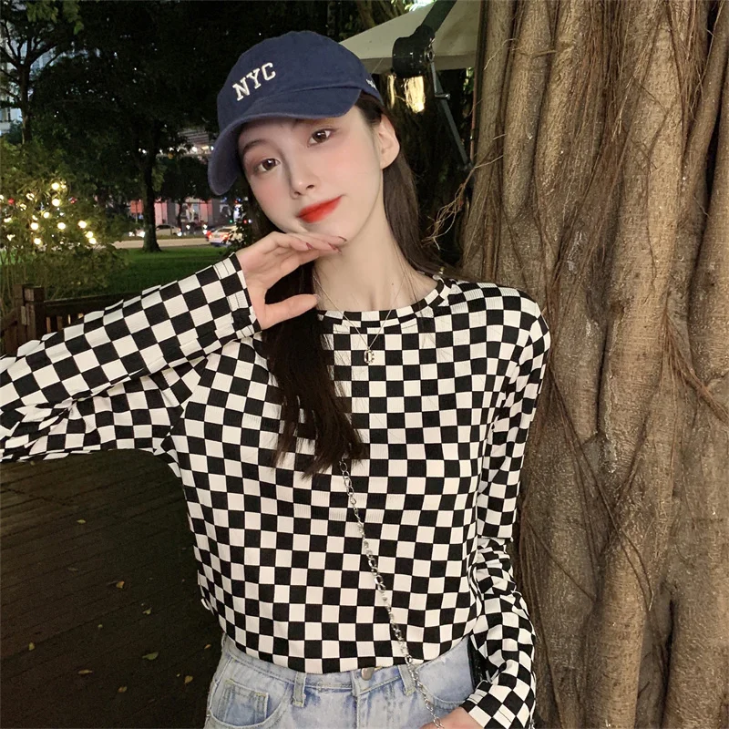 

Черно-белая клетчатая футболка в шахматную клетку с длинными рукавами Женская Базовая одежда