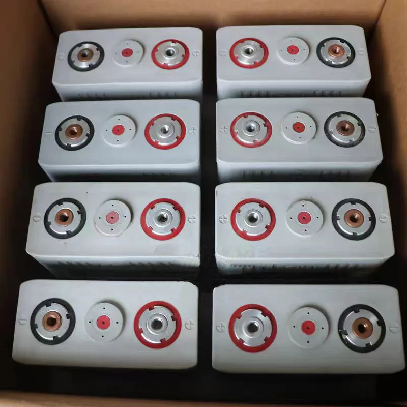 

4Pcs 3.2v 100ah Lifepo4 battery 12v100AH Lithium-iron phosphate cell batteries NEW CALB ca100 plastic for solar RV pack to 24V