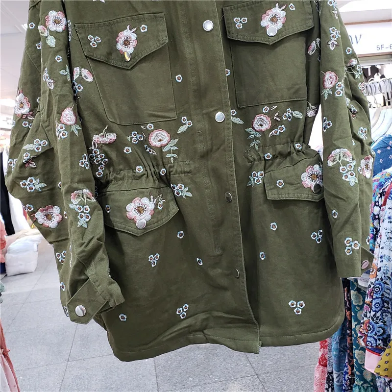 Модное бейсбольное пальто с вышивкой цветов и бисером женское черное армейское