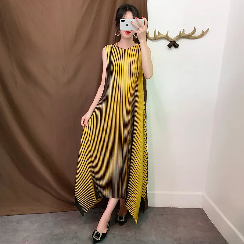 

2021 Loose Plus Size Pleated New O Neck A Line Sleeveless Bottom Ankle-Length Dresses for Women Elegant Retro Temperament Dress