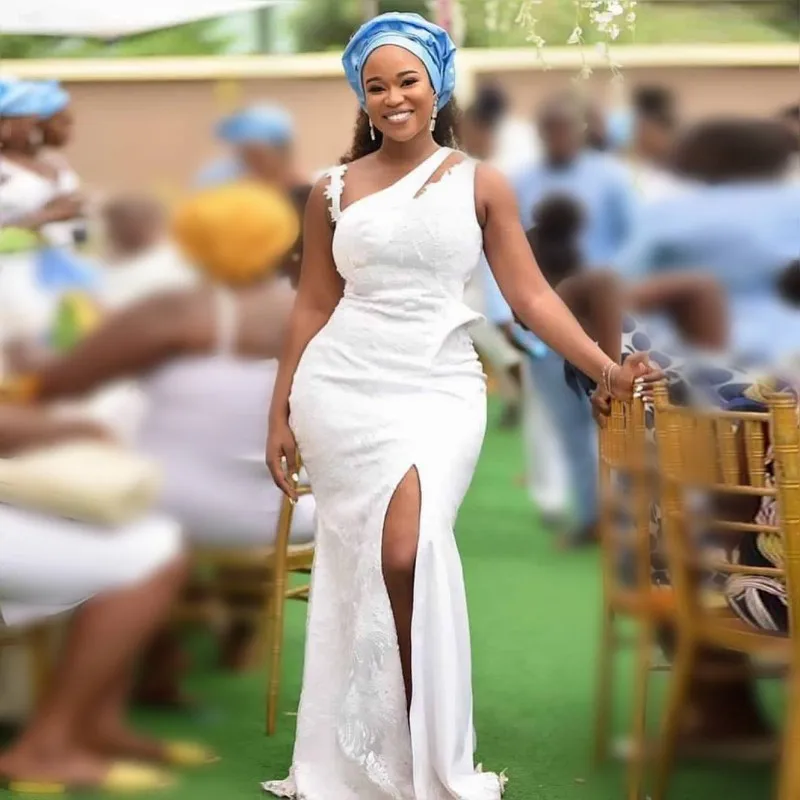 

Aso Ebi White Mermaid Prom Dresses Plus Size One Shoulder Front Split Evening Gowns Saudi Srabia Robe De Soiree Formal Wear