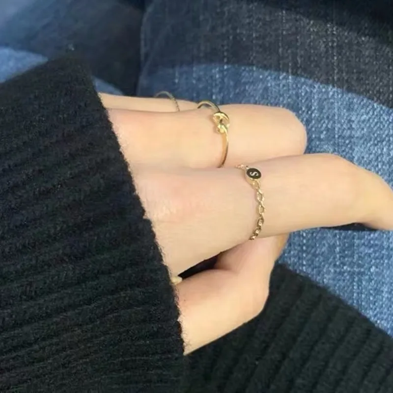 Ювелирные изделия из желтого золота 18 карат (AU750) дизайнерское кольцо с буквами