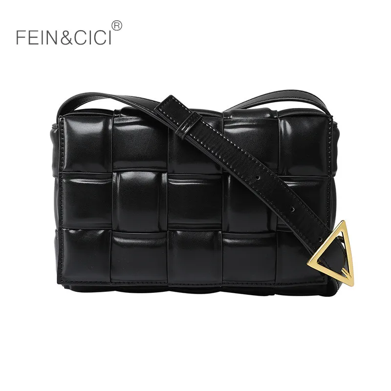 Плетеная квадратная клетчатая сумка подушка вязаная пуховая мессенджер