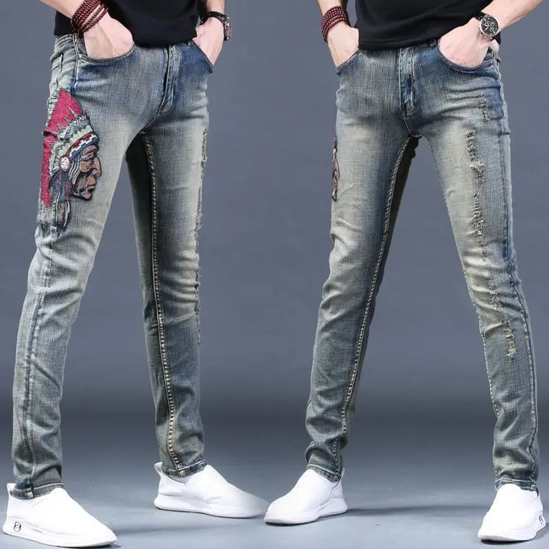 

Мужские темно-синие джинсы корейской версии, высококачественные облегающие джинсы, легкие Роскошные повседневные джинсы с вышивкой, собла...