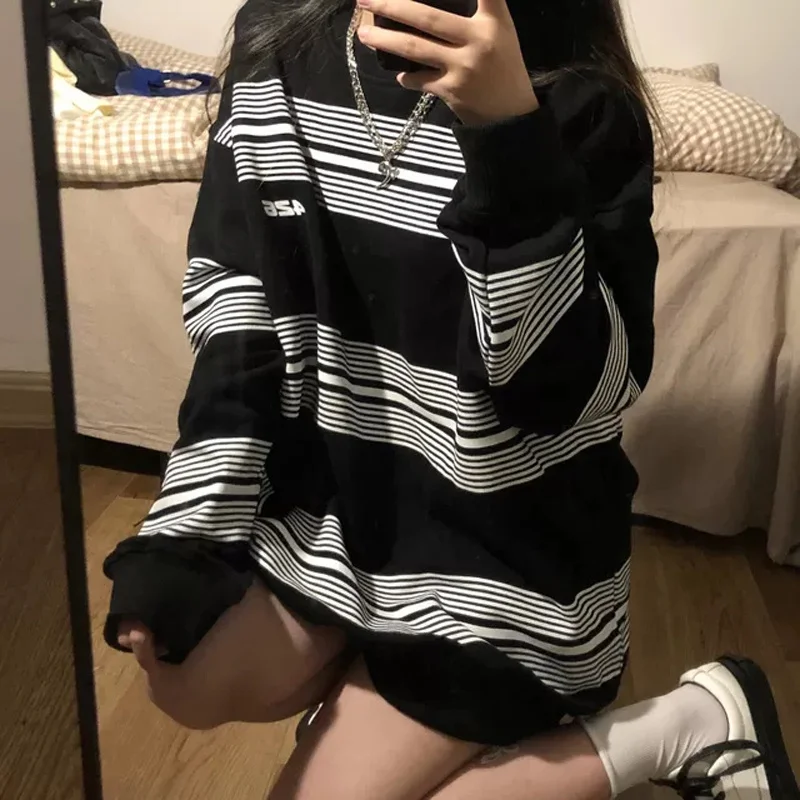 

Стильный трендовый бренд для ранней осени полосатый длинный рукав оверсайз