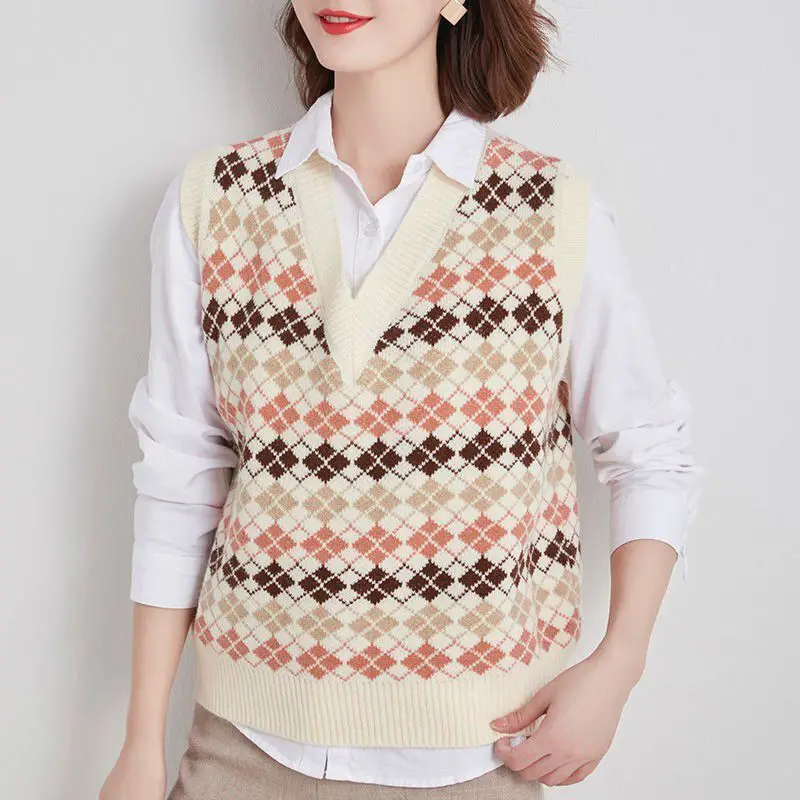 

Шерстяной свитер, жилет для женщин 2020 зимние корейские Стиль в винтажном стиле с узором "ромбиками" в шотландскую клетку с v-образным вырезом...