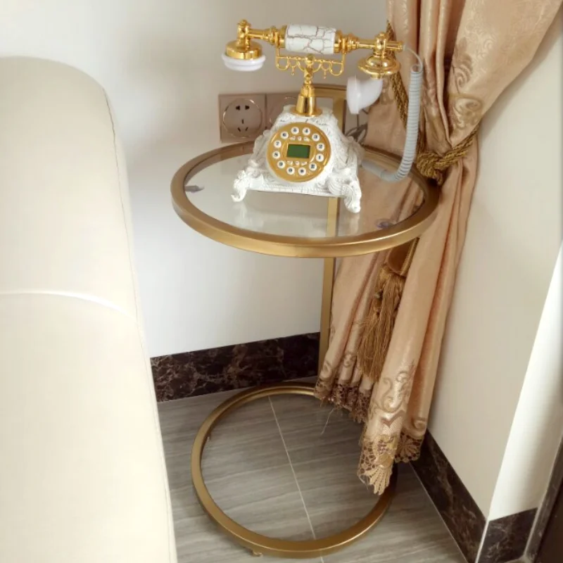 

Маленький золотистый прикроватный столик для дивана, круглые прикроватные журнальные столики, мебель современного дизайна для гостиной, в...