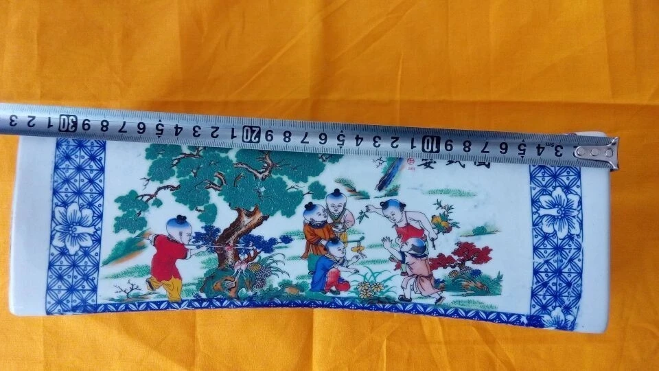 

Антикварная детская фарфоровая подушка в древнем Китае