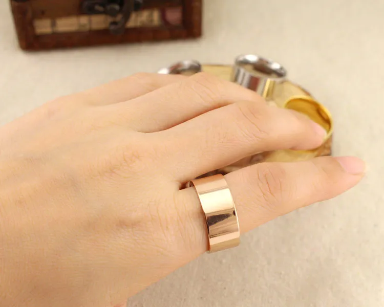 

European and American stainless steel couple ring simple titanium steel jewelry ring fashion ring